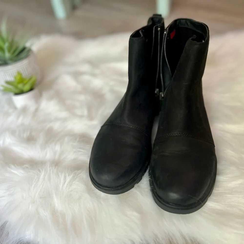 SOREL | Waterproof, Zip Leather Chelsea Boots - Picture 8 of 11